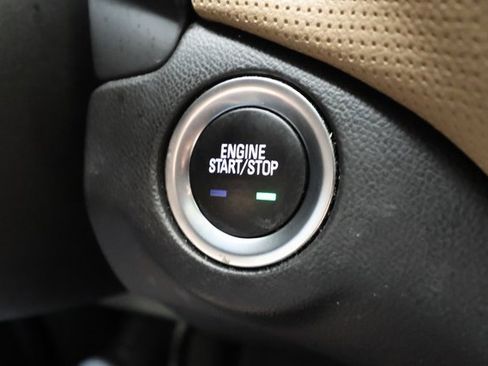 Used 2022 Chevrolet Equinox Premier image 19