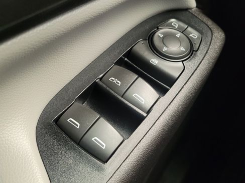 Used 2018 Chevrolet Equinox LS FWD image 27