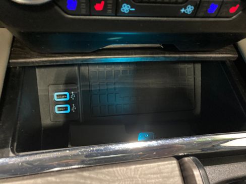 Used 2019 Ford Expedition Limited w/ Equipment Group 301A image 37