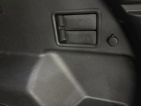 Used 2020 Chevrolet Equinox LT image 28