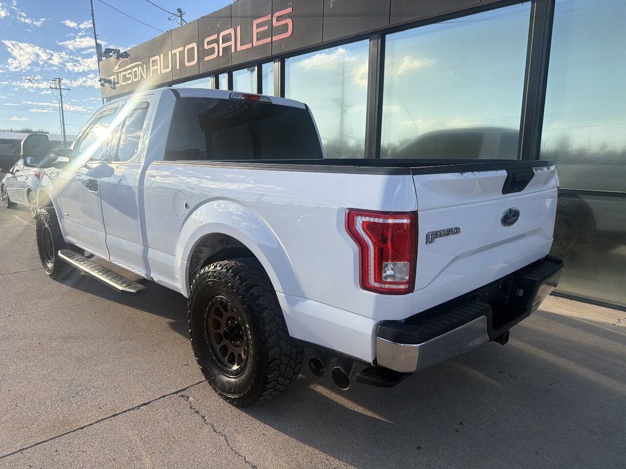 Used 2017 Ford F150 XLT w/ Trailer Tow Package AWD/4WD image 6
