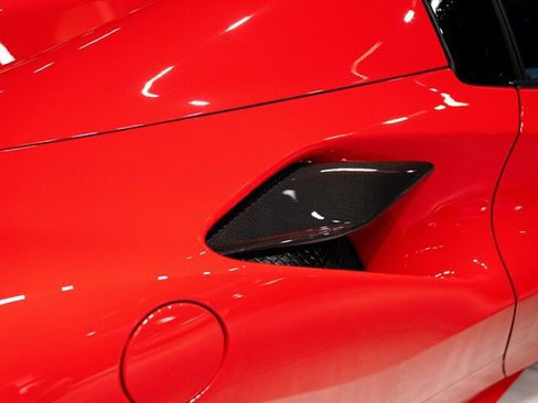 Used 2022 Ferrari F8 Tributo RWD image 25