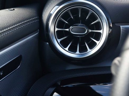 Certified 2022 Mercedes-Benz A 220 4MATIC image 24