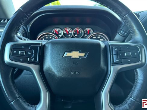 Used 2021 Chevrolet Silverado 1500 LT w/ Z71 Off-Road Package AWD/4WD image 26