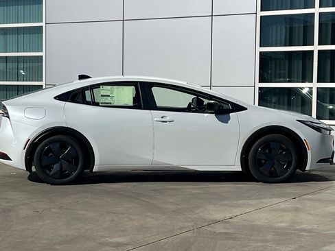 New 2026 Toyota Prius Plug-In Hybrid image 3