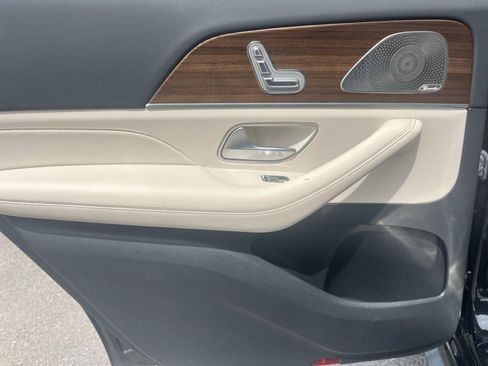 Certified 2023 Mercedes-Benz GLS 450 4MATIC image 17