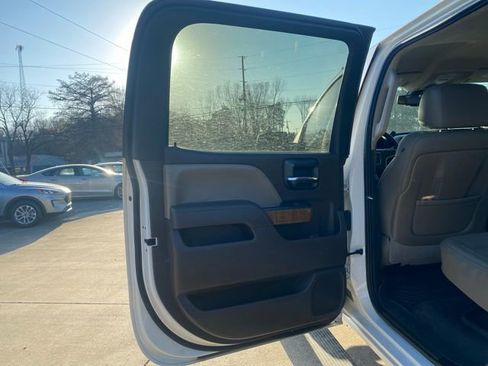 Used 2014 GMC Sierra 1500 SLT w/ SLT Crew Cab Value Package image 9