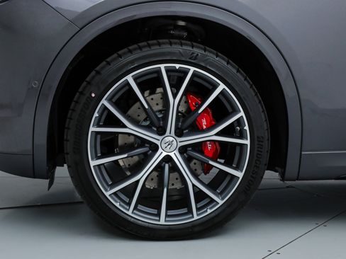 Used 2026 Maserati Grecale Modena AWD/4WD image 18