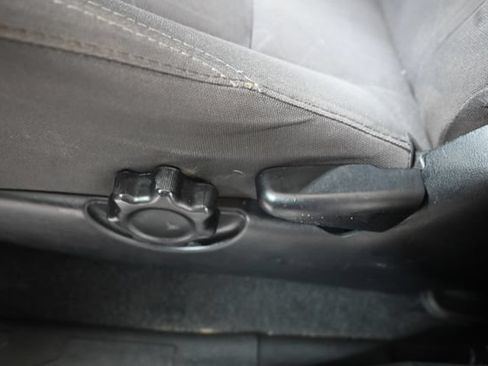 Used 2019 Toyota Tacoma TRD Off-Road AWD/4WD image 24