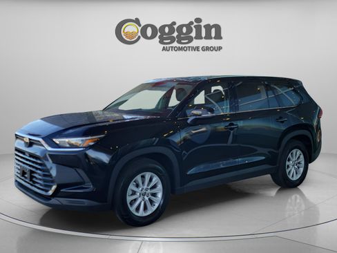 Certified 2025 Toyota Grand Highlander XLE image 1