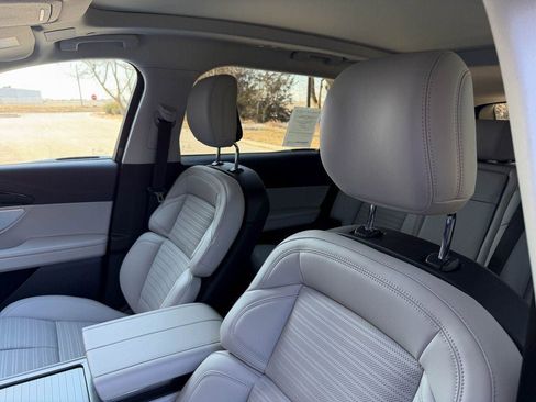 New 2026 Lincoln Nautilus Reserve image 11