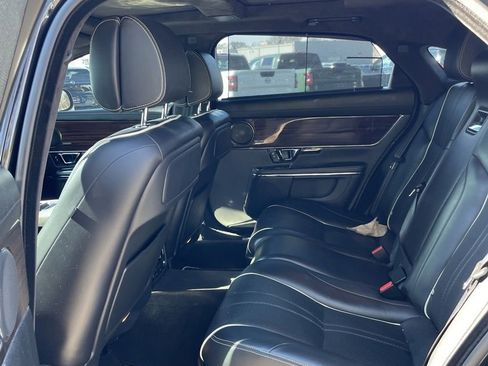 Used 2015 Jaguar XJ L Portfolio image 17