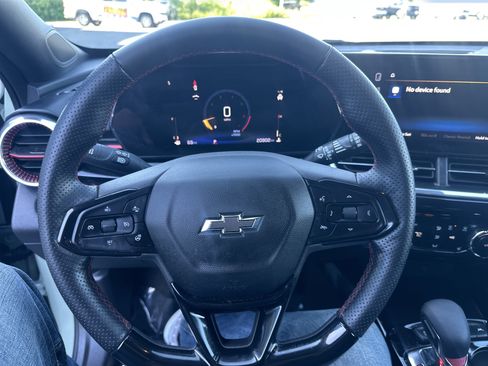Certified 2024 Chevrolet Trax RS w/ Driver Confidence Package FWD image 12