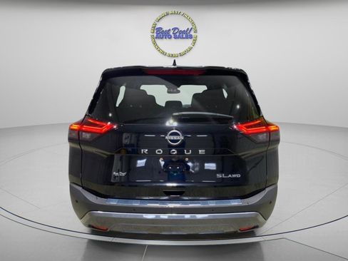 Used 2023 Nissan Rogue SL w/ SL Premium Package image 4