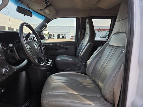 Used 2023 Chevrolet Express 3500 LS RWD image 10