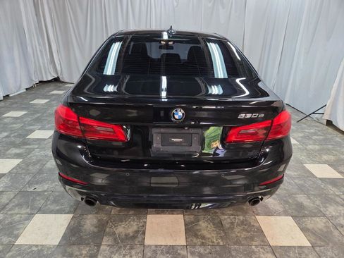 Used 2019 BMW 530e xDrive w/ Convenience Package AWD/4WD image 4