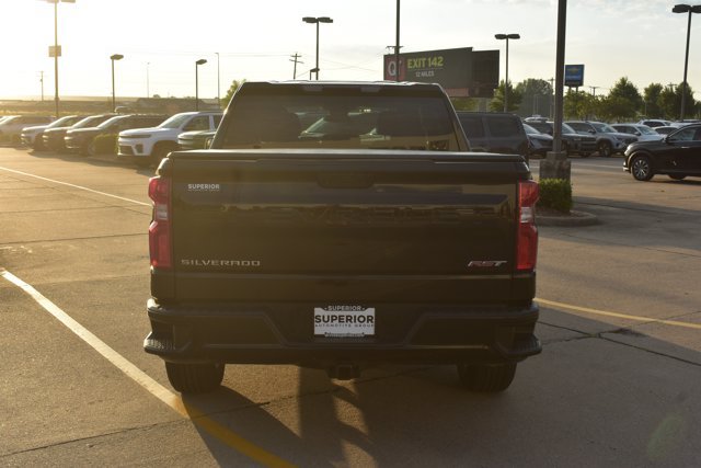 Used 2024 Chevrolet Silverado 1500 RST AWD/4WD image 6