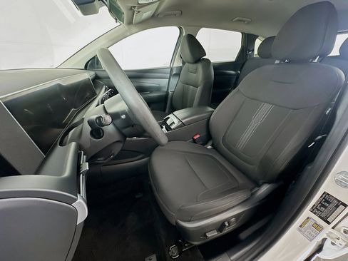 Used 2025 Hyundai Tucson SEL FWD image 13