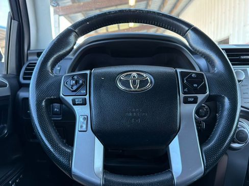 Used 2016 Toyota 4Runner Limited AWD/4WD image 22