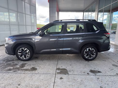 Used 2025 Subaru Forester image 6