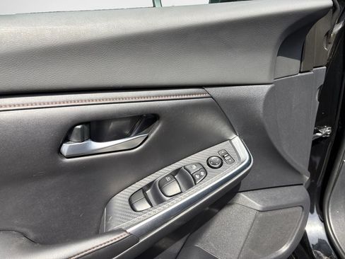 Used 2022 Nissan Sentra SR FWD image 14