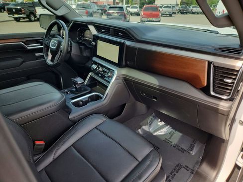 Used 2024 GMC Sierra 1500 Denali AWD/4WD image 21