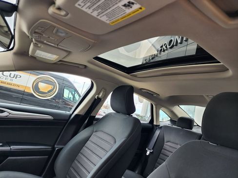 Used 2019 Ford Fusion SE image 11