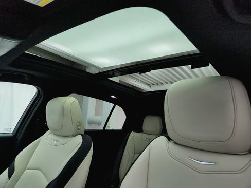 Used 2019 Cadillac XT4 Sport AWD/4WD image 11