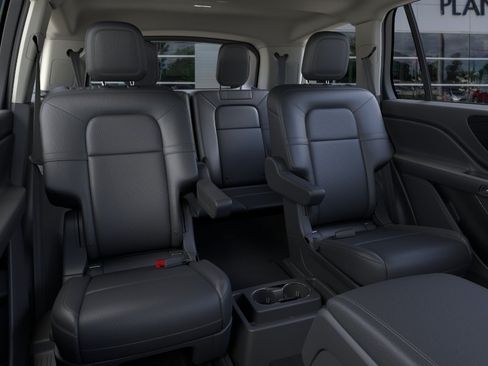 New 2026 Lincoln Aviator 2WD w/ Jet Appearance Package image 11