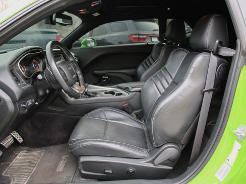 Used 2017 Dodge Challenger SRT Hellcat image 16