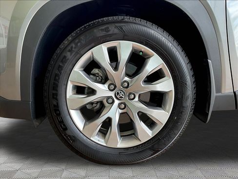 Used 2026 Toyota Grand Highlander AWD image 33