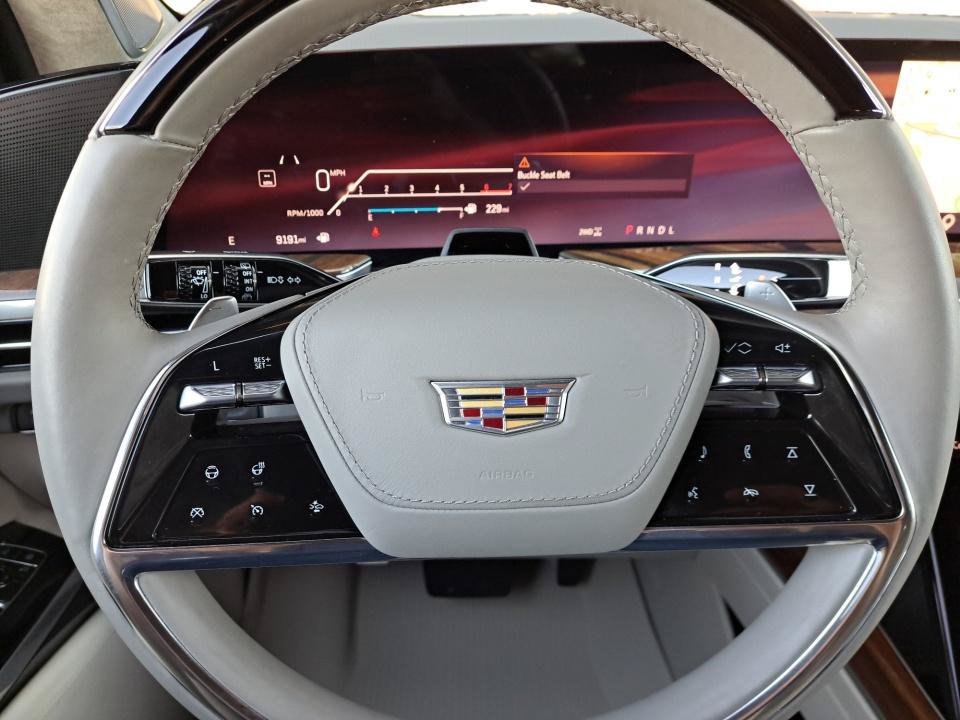 Certified 2025 Cadillac Escalade Sport Platinum w/ LPO, Floor Liner Package AWD/4WD image 27