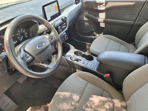 Used 2022 Ford Escape SE image 18
