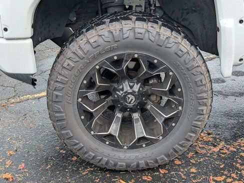 Used 2020 GMC Sierra 1500 AT4 w/ AT4 Premium Package AWD/4WD image 10