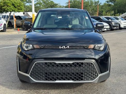 Certified 2025 Kia Soul LX w/ LX Technology Package FWD image 7