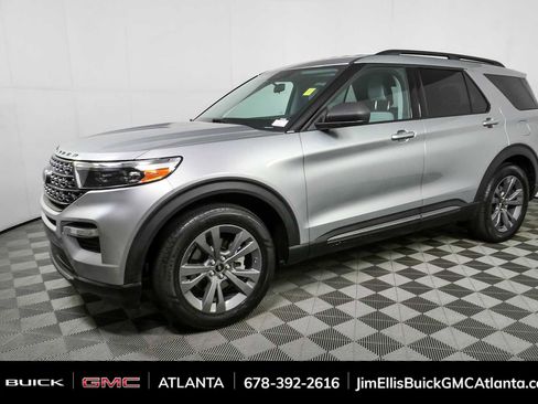 Used 2021 Ford Explorer XLT w/ Equipment Group 202A RWD image 26