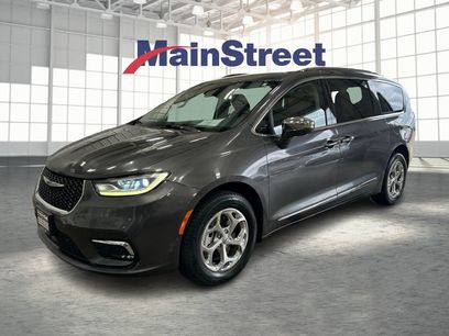 Used 2021 Chrysler Pacifica Limited w/ Premium & Safety Sphere Group