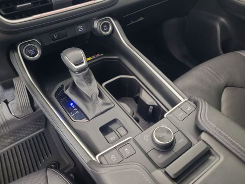 Used 2025 Toyota Grand Highlander Platinum image 17