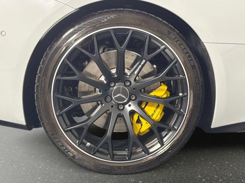 Used 2022 Mercedes-Benz SL 63 AMG 4MATIC w/ AMG Aerodynamic Package image 19