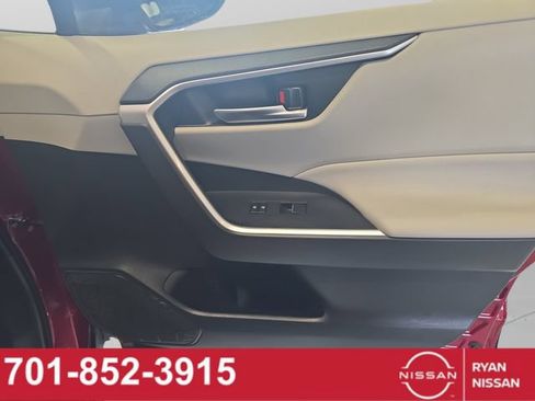 Used 2021 Toyota RAV4 XLE Premium AWD/4WD image 37