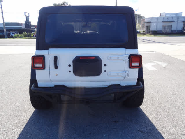 Used 2018 Jeep Wrangler Rubicon AWD/4WD image 3