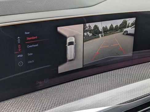 Used 2025 Cadillac Escalade V AWD/4WD image 23