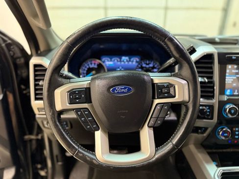 Used 2019 Ford F250 Lariat image 31