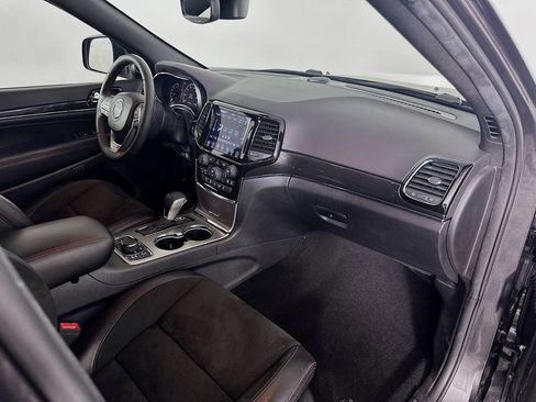 Used 2019 Jeep Grand Cherokee Trailhawk AWD/4WD image 28