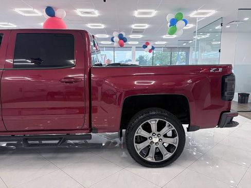 Used 2018 Chevrolet Silverado 1500 LT w/ All Star Edition AWD/4WD image 7
