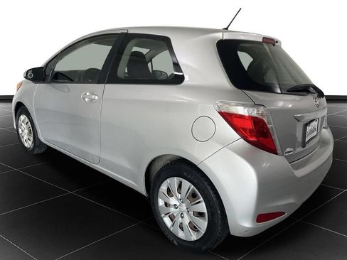 Used 2012 Toyota Yaris LE FWD image 3