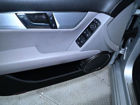 Used 2008 Mercedes-Benz C 300 Sedan image 24