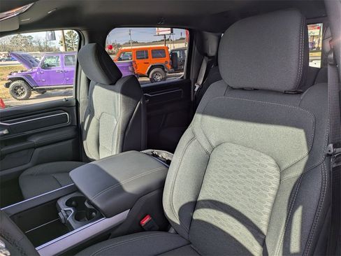 New 2026 RAM 1500 4x4 Crew Cab image 15