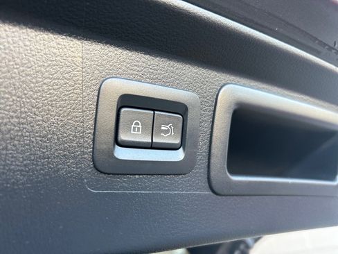 Used 2023 MAZDA CX-50 AWD 2.5 S w/ Cargo Package image 17