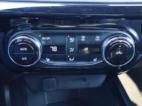 Certified 2024 Chevrolet Trax RS w/ Driver Confidence Package image 28